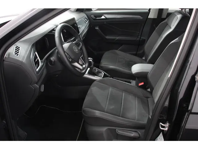 Volkswagen T-Roc 1.5 TSI 150pk DSG Style 2023 Benzine 10