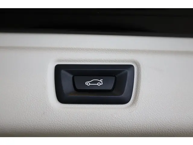 BMW 3 Serie Touring 320e 2023 Hybride Benzine 26