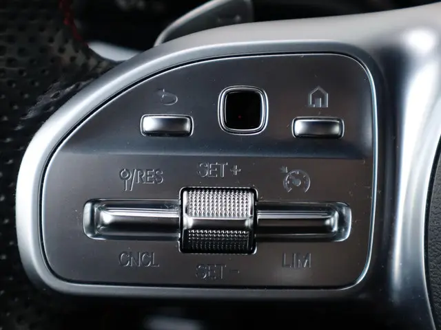 Mercedes-Benz EQA 250 Edition 1 67 kWh 2021 Elektrisch 17