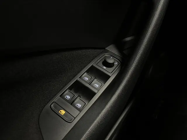 Škoda Kamiq 1.5 TSI ACT Monte Carlo Sport 2023 Benzine 24