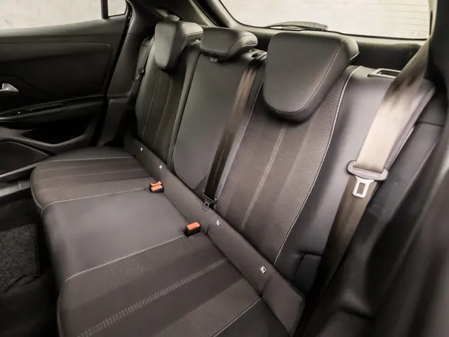 Opel Mokka 1.2 Sport 2022 Benzine 19