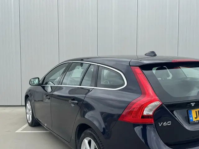 Volvo V60 1.5 T3 Nordic+|Navi|NL-Auto|Geartronic 2016 Benzine 35