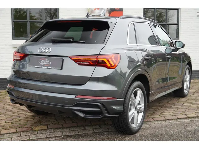 Audi Q3 45 TFSI e S edition 2021 Hybride Benzine 6