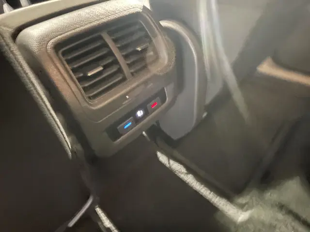 Volkswagen Touran 1.4 TSI Comfortline 7p 2017 Benzine 28