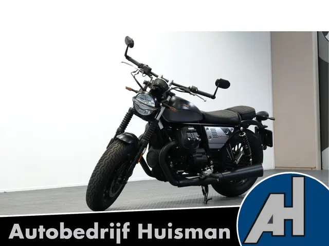 Moto Guzzi V9 Bobber 986km!! NIEUWSTAAT! 2023 Benzine