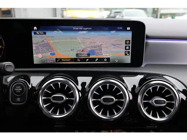 Mercedes-Benz A-Klasse 250 Premium Plus 2018 Benzine 8