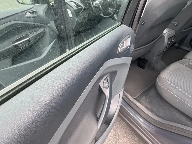 Ford C-MAX 1.0 Titanium / NAP / AIRCO 2013 Benzine 17