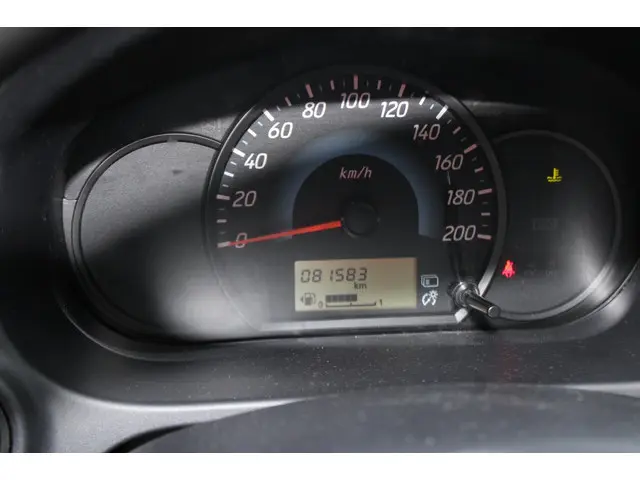 Mitsubishi Space Star 1.0 Entry 2015 Benzine 15