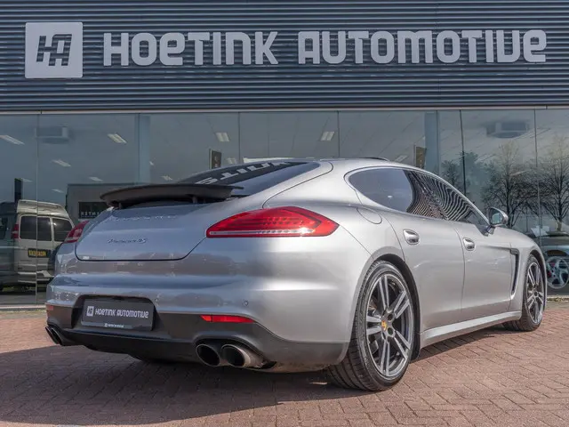Porsche Panamera 3.0 4S 2015 Benzine 2