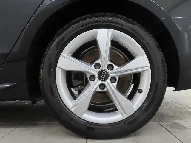 Audi A4 Avant 35 TFSI Advanced Edition 2023 Benzine 11