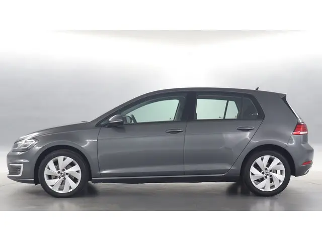 Volkswagen e-Golf 36kWh / 136pk E-DITION 2020 Elektrisch 9