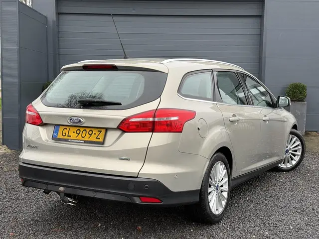 Ford Focus Wagon 1.0 First Edition 2015 Benzine 4