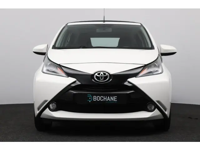 Toyota Aygo 1.0 VVT-i x-wave 2016 Benzine 6