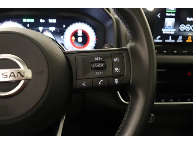 Nissan QASHQAI 1.3 MHEV Xtronic N-Connecta 2022 Benzine 24