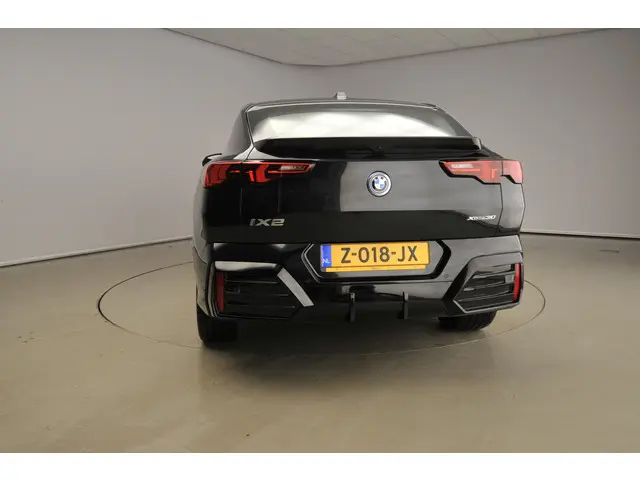 BMW iX2 xDrive30 2024 Elektrisch 3