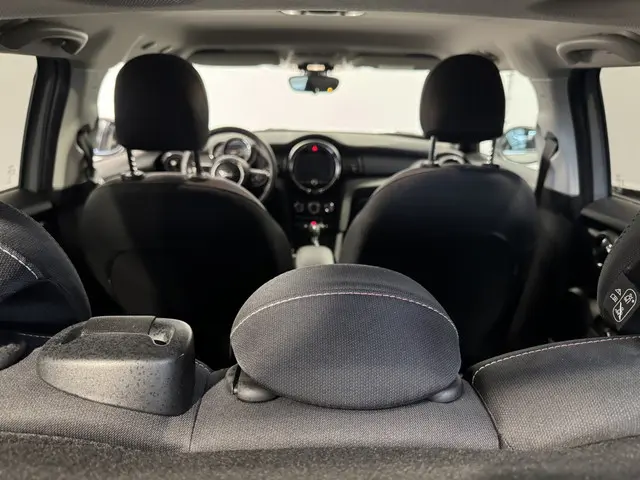 MINI One ONE 100 pk euro 6 5 deurs 2019 Benzine 38