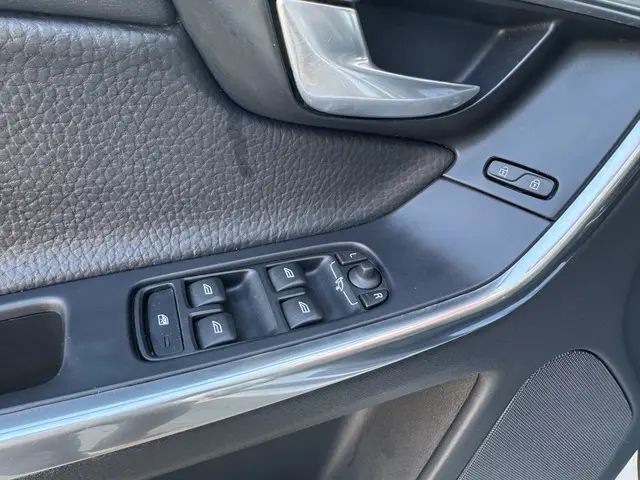 Volvo XC60 2.0 T5 FWD Summum 2014 Benzine 11