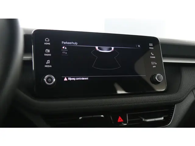 Škoda Fabia 1.0 TSI 95pk Selection 2024 Benzine 28