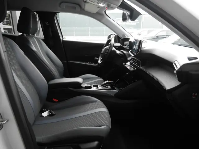 Peugeot e-2008 EV Allure 50 kWh 2020 Elektrisch 12