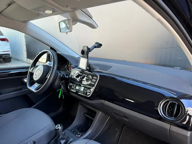 Volkswagen up! 1.0 move up! BlueMotion 2016 Benzine 16