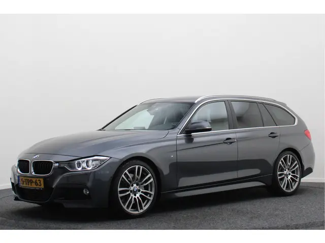 BMW 3 Serie Touring 335i High Executive 2014 Benzine 18