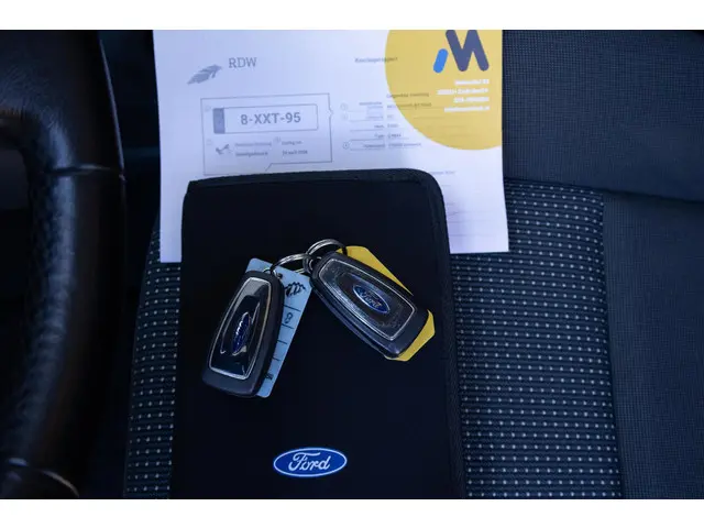 Ford C-MAX 1.0 Edition 2014 Benzine 24
