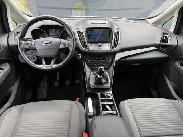 Ford C-MAX 1.0 Titanium 2015 Benzine 6