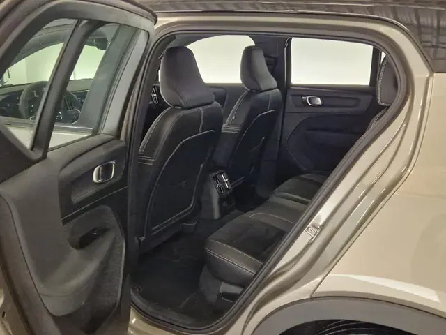 Volvo XC40 1.5 T4 Recharge R-Design 2022 Hybride Benzine 5