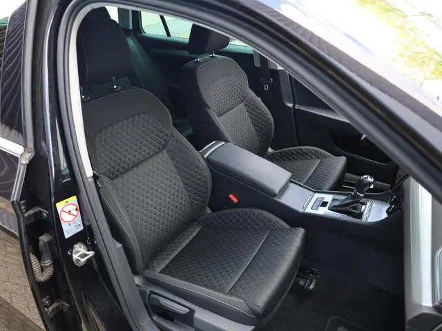 Škoda Superb Combi iV 1.4 TSI PHEV 2020 Hybride Benzine 33