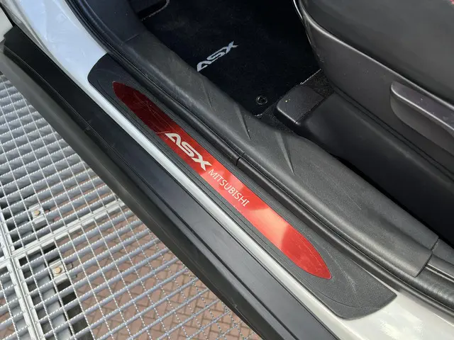 Mitsubishi ASX 1.6 Cleartec Connect Pro+ 2019 Benzine 28