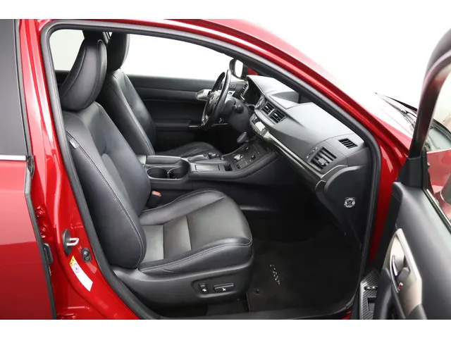 Lexus CT 200h F Sport Line 2016 Hybride Benzine 22