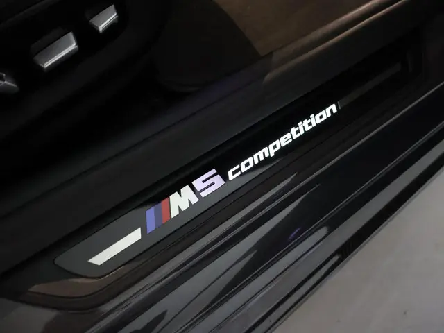 BMW M5 COMPETITION 740 PK FACELIFT MODEL 2020 Benzine 28
