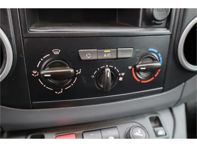 Peugeot Partner 120 1.6 HDi 75 L1 XR 3 zits 2015 Diesel 17