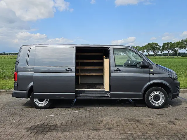 Volkswagen Transporter 2.0 TDI 2019 Diesel 12