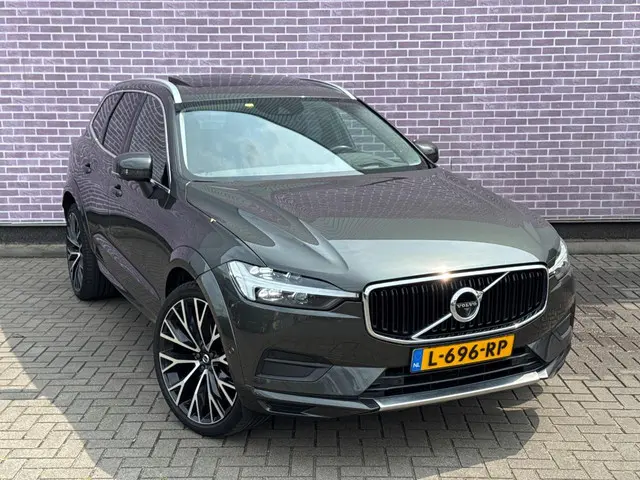 Volvo XC60 B5 Momentum Exclusive 2021 Benzine 4