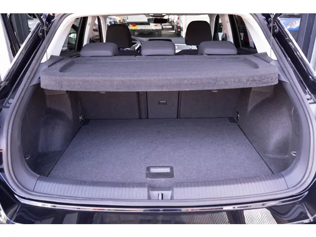 Volkswagen T-Roc 1.0 TSI Life 2023 Benzine 10