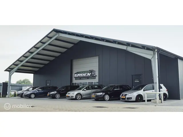 MINI Clubman 1.5 Cooper Business 2016 Benzine 48