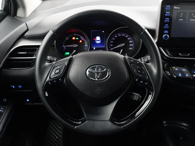 Toyota C-HR 1.8 Hybrid Active Aut- 2023 Hybride Benzine 12