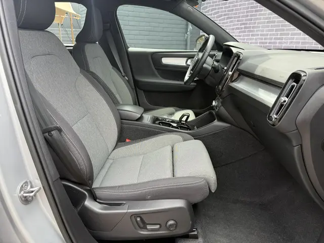 Volvo XC40 2.0 B3 Plus Dark 2023 Benzine 5