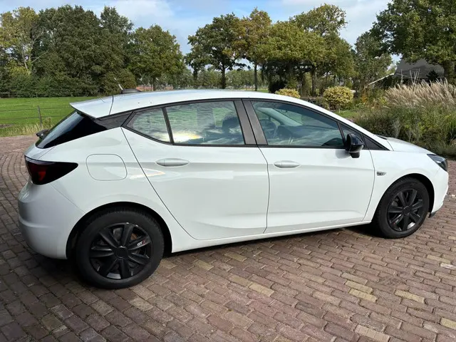 Opel Astra 1.4 2017 Benzine 5