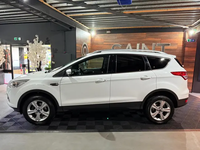 Ford Kuga | 1.5 Titanium | 2016 Benzine 36