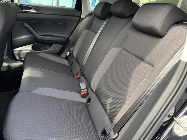 Volkswagen Polo 1.0 TSI Life 2023 Benzine 30