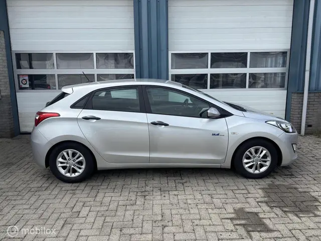 Hyundai i30 1.6 GDI Business Edition 2013 Benzine 6