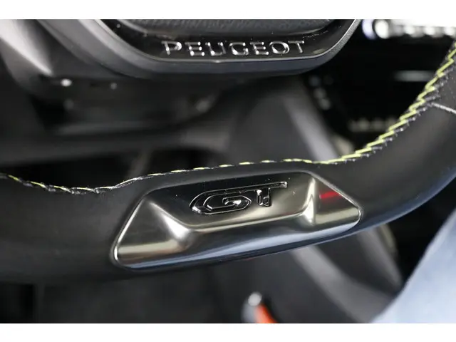 Peugeot 208 1.2 PureTech GT-Line Automaat! 2020 Benzine 19