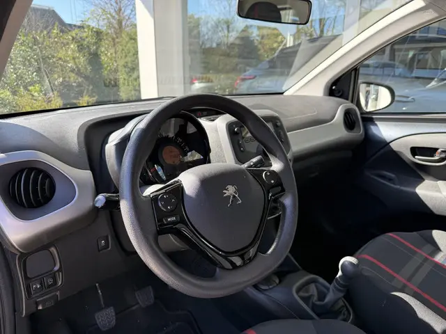 Peugeot 108 1.0 e-VTi Active 2015 Benzine 4