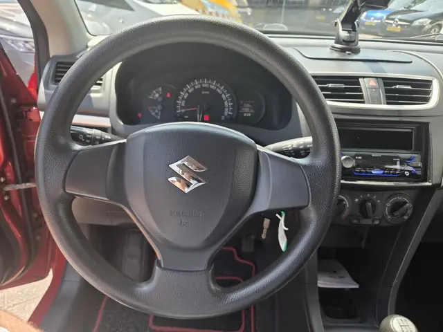 Suzuki Swift 1.2 Base 2012 Benzine 4