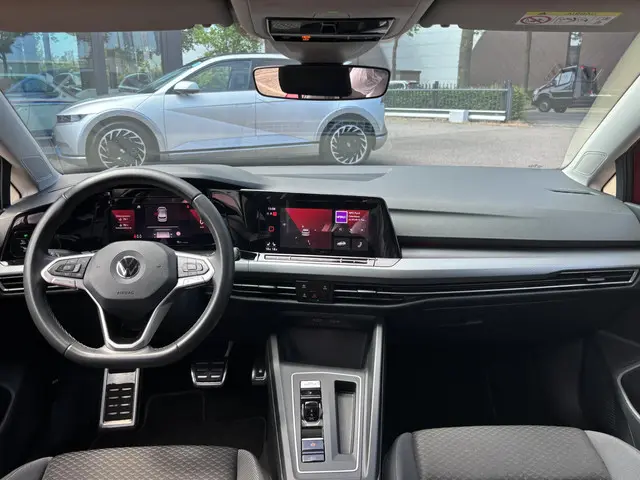 Volkswagen Golf 1.0 eTSI Life 2021 Benzine 10