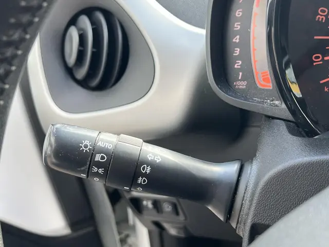 Peugeot 108 1.0 e-VTi Première 2015 Benzine 15