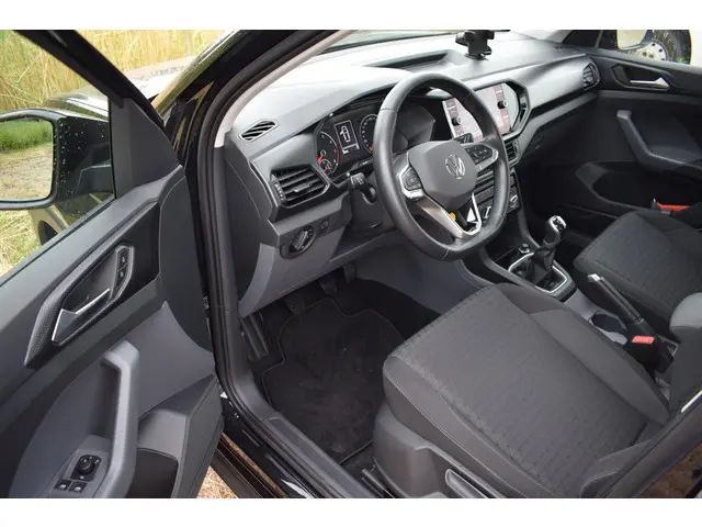 Volkswagen T-Cross 1.0 TSI Life 2021 Benzine 28