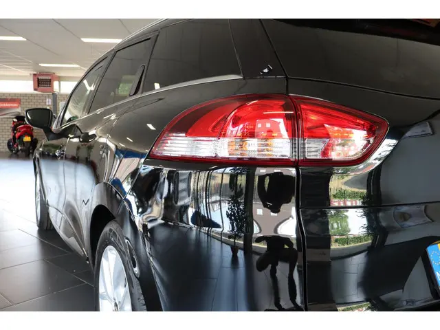 Renault Clio Estate 0.9 TCe Limited 2019 Benzine 10
